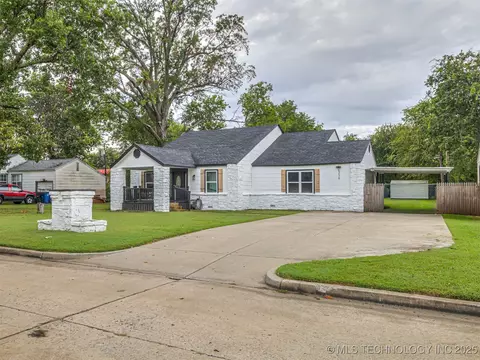 6316 E 5th St, Tulsa, OK 74112 photo 3