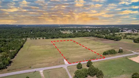 10 N Lenapah St, Skiatook, OK 74070