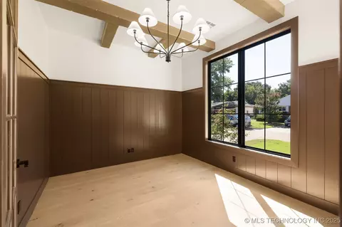 1009 E 38th St, Tulsa, OK 74105 photo 5