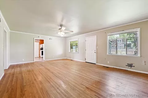 1025 E 53rd St, Tulsa, OK 74105 photo 9
