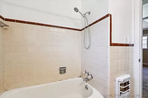 1025 E 53rd St, Tulsa, OK 74105 photo 18