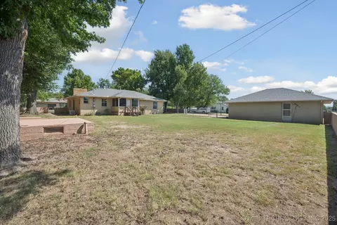 843 E 4th, Cushing, OK 74023 photo 24