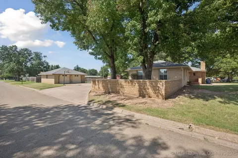 843 E 4th, Cushing, OK 74023 photo 26