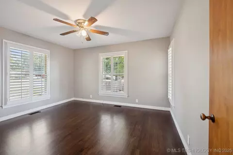 843 E 4th, Cushing, OK 74023 photo 12