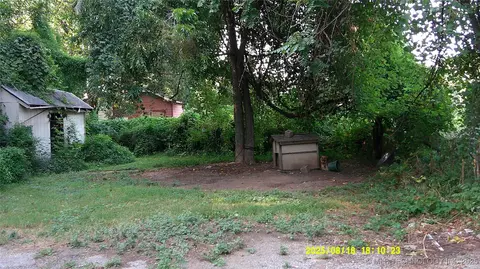 Exterior - 1923 E Oklahoma St, Tulsa, OK 74110 photo 2 of 3