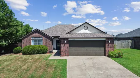 27419 E 112th St S, Coweta, OK 74429