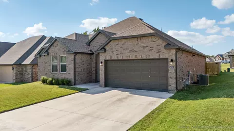 4236 W 4th St, Skiatook, OK 74070