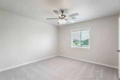 Bedroom - 84 E 165th Pl S, Glenpool, OK 74033 photo 9 of 13