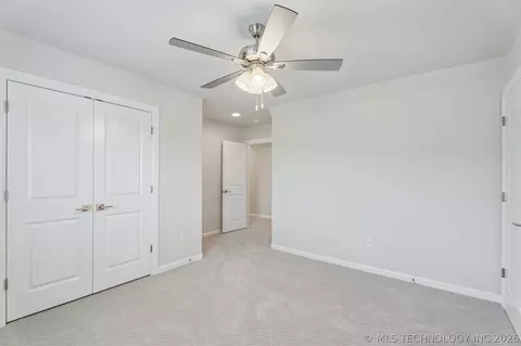 Bedroom - 84 E 165th Pl S, Glenpool, OK 74033 photo 8 of 13