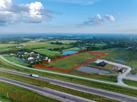 5 E 1100 Rd, Okemah, OK 74859