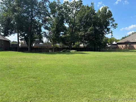 3219 Boardwalk Ct, Bartlesville, OK 74006