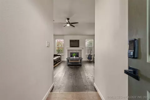 3502 E Berkeley St, Broken Arrow, OK 74014 photo 6