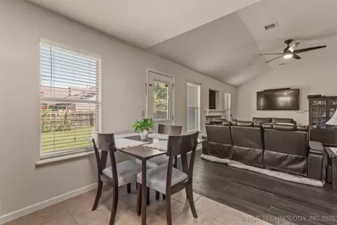 3502 E Berkeley St, Broken Arrow, OK 74014 photo 13