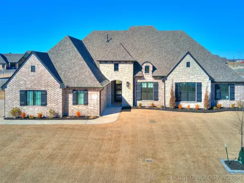 25 W 166th Pl S, Glenpool, OK 74033