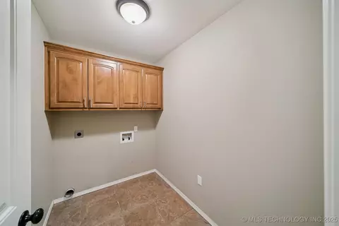297 E 498 Cir, Pryor, OK 74361 photo 16