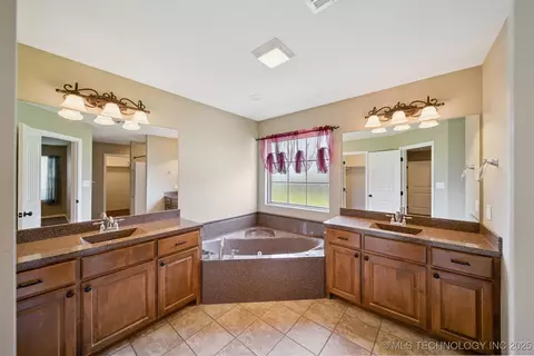 297 E 498 Cir, Pryor, OK 74361 photo 19