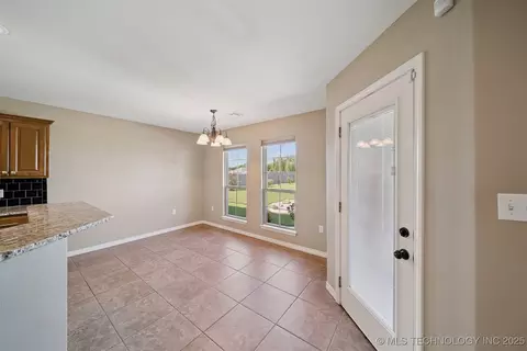 297 E 498 Cir, Pryor, OK 74361 photo 10
