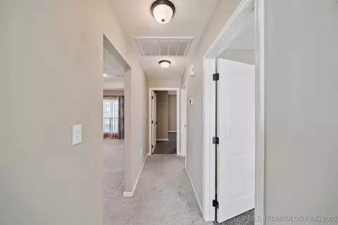 297 E 498 Cir, Pryor, OK 74361 photo 25