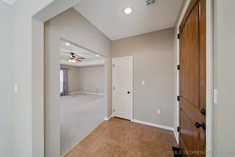 297 E 498 Cir, Pryor, OK 74361 photo 6