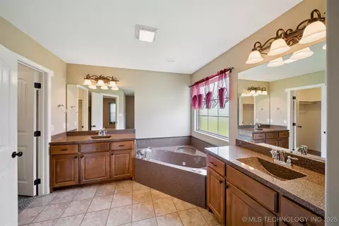 297 E 498 Cir, Pryor, OK 74361 photo 20