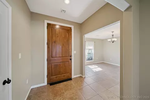 297 E 498 Cir, Pryor, OK 74361 photo 5