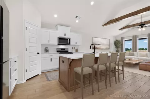 8520 El Paso St, Broken Arrow, OK 74014 photo 6