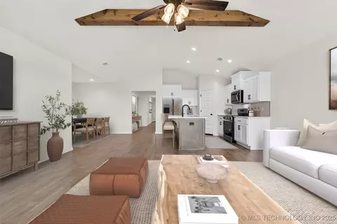 8520 El Paso St, Broken Arrow, OK 74014 photo 15
