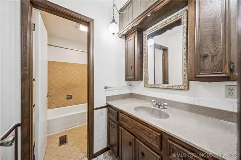 12517 E 38th St, Tulsa, OK 74146 photo 22