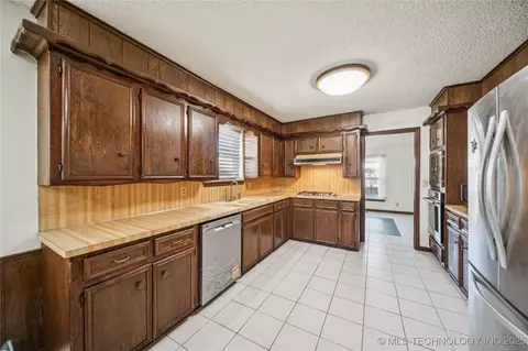 12517 E 38th St, Tulsa, OK 74146 photo 11