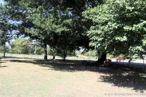 20090 Sharp Rd, Okmulgee, OK 74447 photo 8