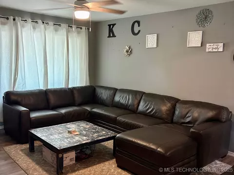 1116 E 6th St, Cushing, OK 74023 photo 8