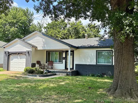 1116 E 6th St, Cushing, OK 74023 photo 2