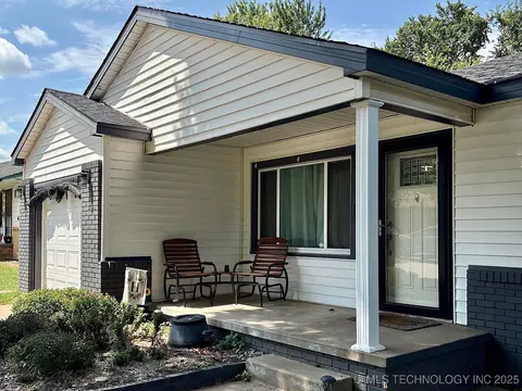1116 E 6th St, Cushing, OK 74023 photo 4