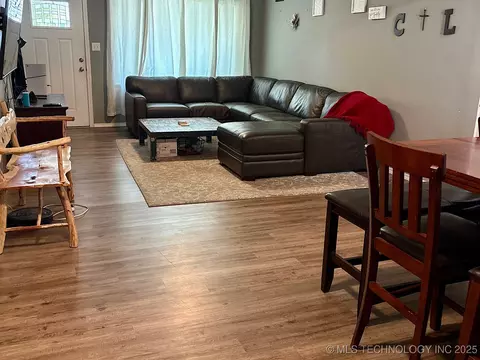 1116 E 6th St, Cushing, OK 74023 photo 10