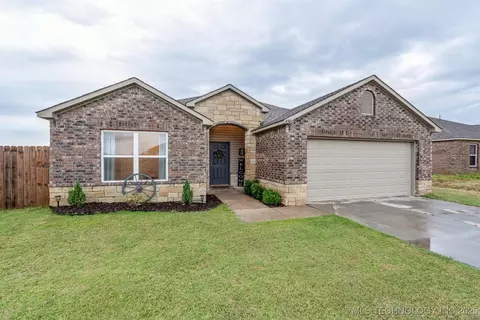 4300 Driftwood, Harrah, OK 73045