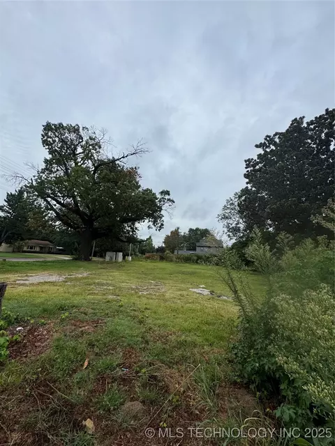 1260 E 30th St, Tulsa, OK 74114