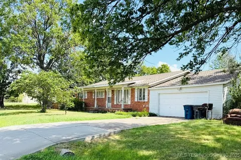 10506 E 14th St, Tulsa, OK 74128 photo 1