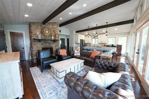 Living - 53206 E 341 Loop, Jay, OK 74346 photo 1 of 3