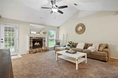 9203 E 96th St S, Tulsa, OK 74133 photo 4