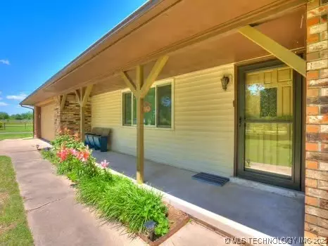 Exterior - 419907 E 1153 Rd, Checotah, OK 74426 photo 2 of 11