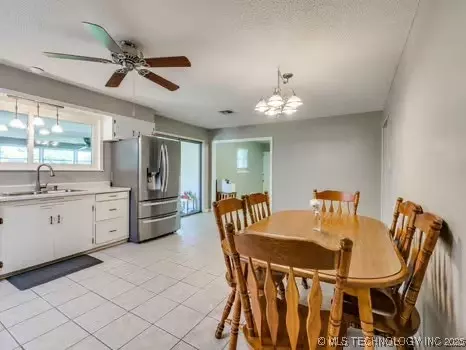 Dining - 419907 E 1153 Rd, Checotah, OK 74426 photo 1 of 4