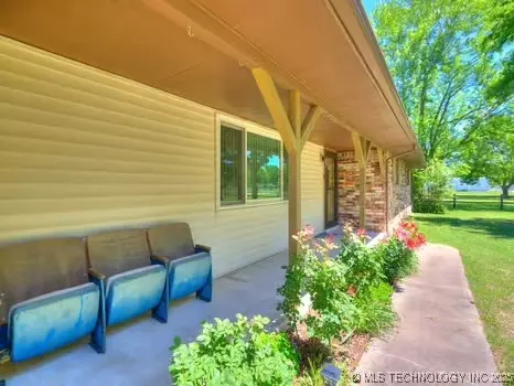Exterior - 419907 E 1153 Rd, Checotah, OK 74426 photo 8 of 11