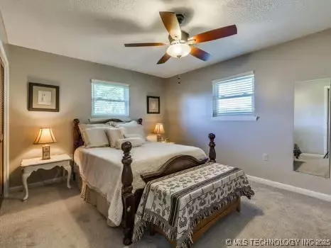 Bedroom - 419907 E 1153 Rd, Checotah, OK 74426 photo 5 of 8