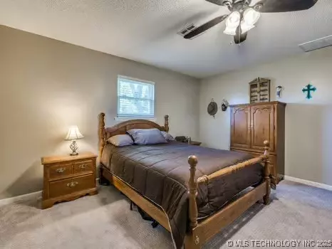 Bedroom - 419907 E 1153 Rd, Checotah, OK 74426 photo 4 of 8