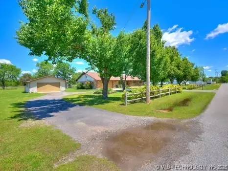 Exterior - 419907 E 1153 Rd, Checotah, OK 74426 photo 6 of 11