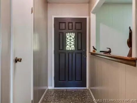 Entry Way - 419907 E 1153 Rd, Checotah, OK 74426 photo 1 of 4