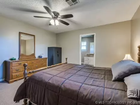Bedroom - 419907 E 1153 Rd, Checotah, OK 74426 photo 3 of 8