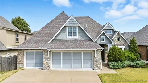 515 W 128th St, Jenks, OK 74037