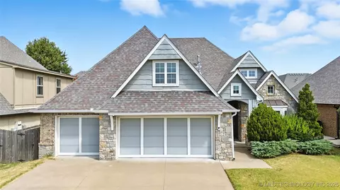 515 W 128th St, Jenks, OK 74037