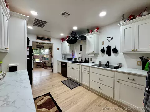 Kitchen - 619 E 6th Ave, Bristow, OK 74010 photo 1 of 8